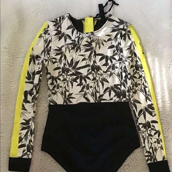 THE UPSIDE BAMBOO ZIP UP PADDLE SUIT, S - Picture 2 of 3